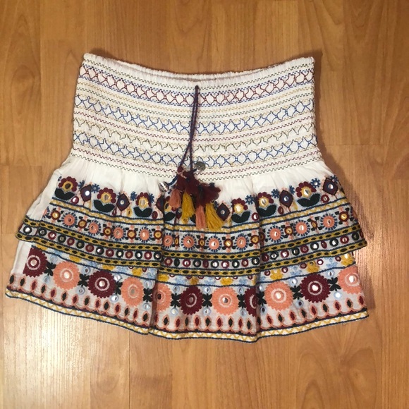 Embroidered skirt - Picture 5 of 11